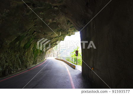 Taroko National Park, famous for its spectacular mountains and marble canyons. 91593577