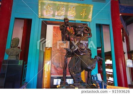 Woodcut memorial statue. Chikanlou is built by the Dutch in 1653. 91593626