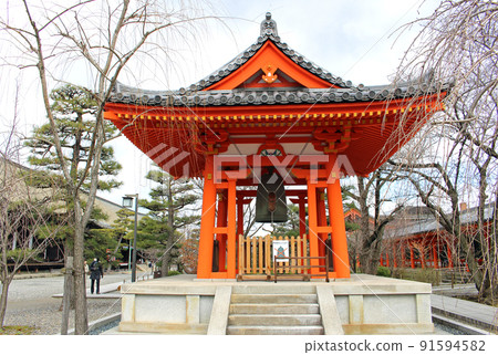 三十三間堂(蓮華院)的鐘樓 三十三間堂(蓮華院)的鐘樓 91594582