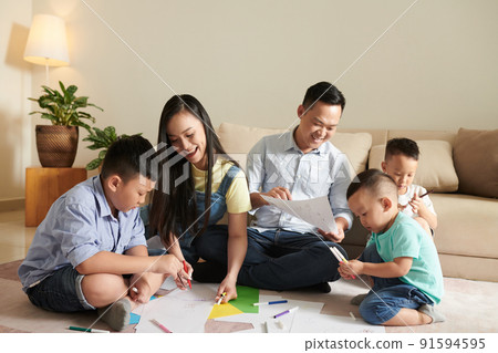 Happy Family Drawing Pictures Happy Family Drawing Pictures 91594595