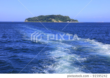 Scenery of Sarushima seen from a ship 91595242