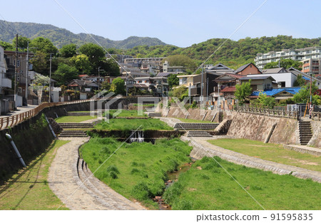 西宮市、宿川和西平町附近的住宅區 91595835