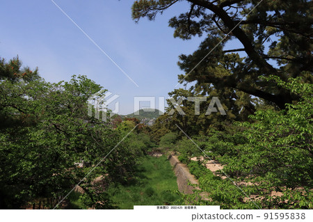 Nishinomiya City Kurakuenguchi Bridge seen from Shukugawa 91595838