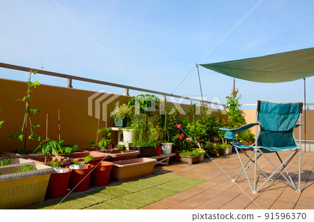 Camping mood on the roof balcony Enjoyable at home even in the hot summer 91596370