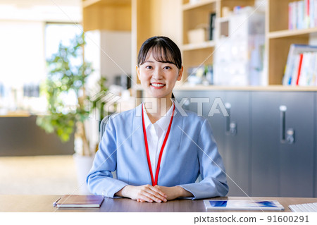 接待處的女商人 91600291