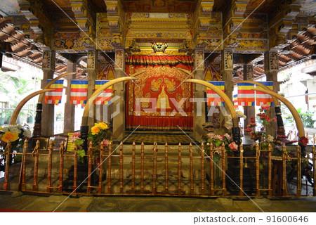 Sri Lanka Kandy Buddha Tooth Temple 91600646
