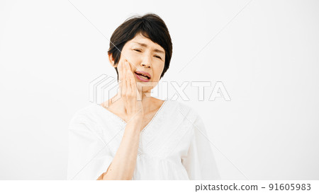 健康形象 蛀牙的中年婦女 91605983