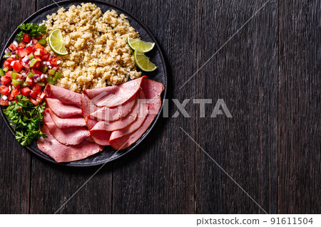 roast beef fillet with quinoa and tomato salsa 91611504