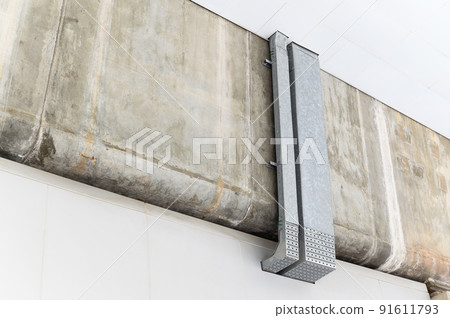 Installation of electrical wiring on the ceiling. Electrical cable system installation. Installation of electrical wiring on the ceiling. Electrical cable system installation. 91611793