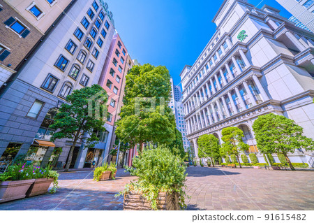Tokyo cityscape of Japan 7 consecutive hot days in central Tokyo ... It's like midsummer, an Italian town with a blue sky ... = July 1st 91615482