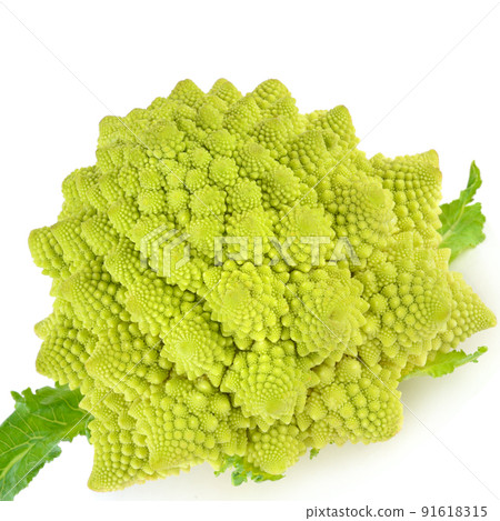 Broccoli Romanesco (cauliflower) isolated on white . 91618315