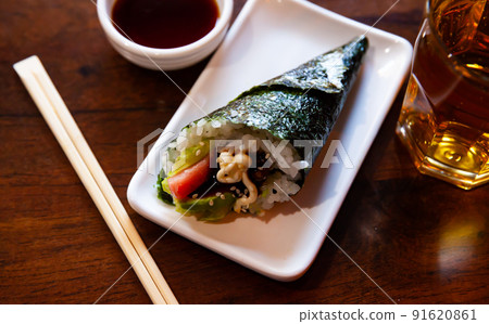 Temaki salmon. Oriental meal Temaki salmon. Oriental meal 91620861