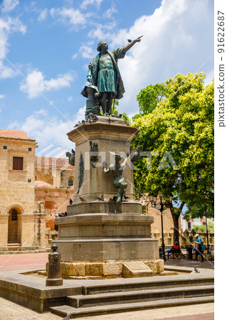 Columbus Statue and Cathedral, Parque Colon, Santo Domingo. Dominican Republic. Columbus Statue and Cathedral, Parque Colon, Santo Domingo. Dominican Republic. 91622687