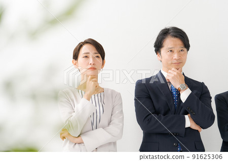 工作人員 91625306