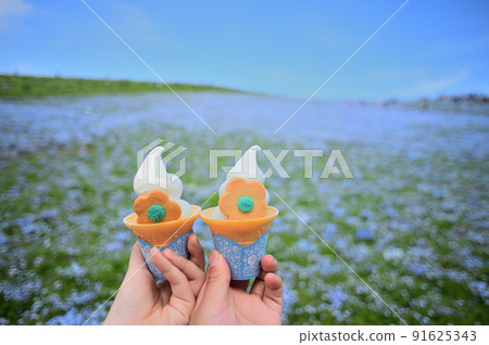常陸那珂的 Nemophila 軟冰淇淋 常陸那珂的 Nemophila 軟冰淇淋 91625343