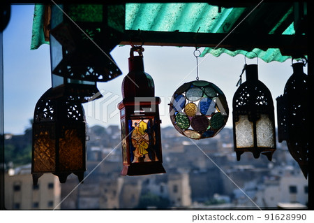 Moroccan souvenir shop 91628990