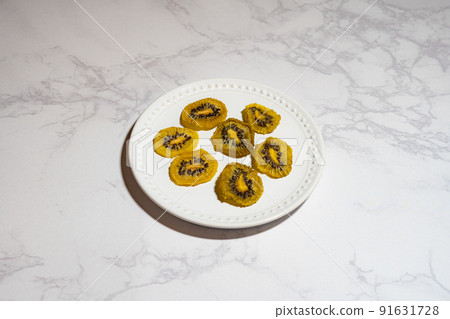 Dried kiwifruit Dried kiwifruit 91631728