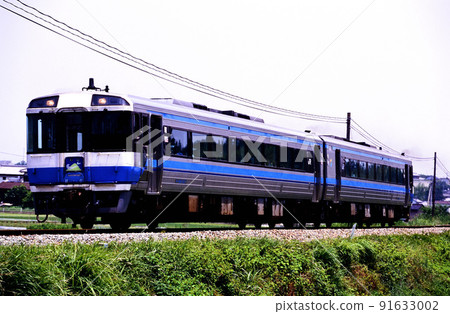 1999 Kiha 185 series limited express Tsurugisan running on the Tokushima line 1999 Kiha 185 series limited express Tsurugisan running on the Tokushima line 91633002