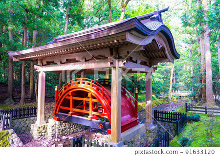 Yahiko Shrine Tamanobashi 91633120
