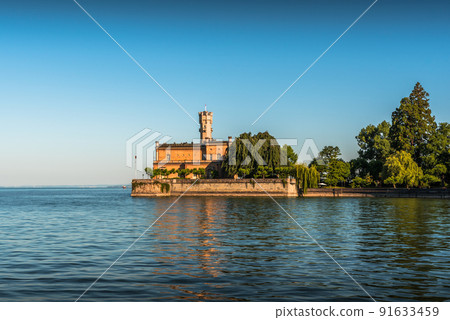 Montfort Castle in Langenargen am Bodensee, Lake Constance, Baden-Wuerttemberg, Germany Montfort Castle in Langenargen am Bodensee, Lake Constance, Baden-Wuerttemberg, Germany 91633459