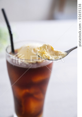 Coffee float 91635138