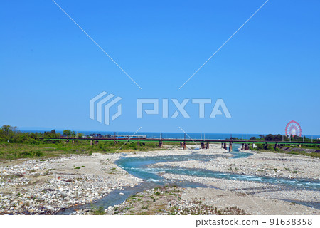 【富山縣魚津市】早月川河口和富山灣 91638358