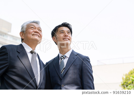 商人父子併購 91639210