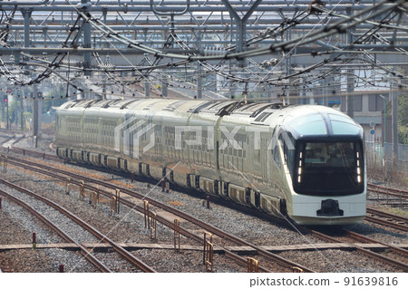 TRAIN SUITE 敷島 91639816