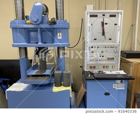 Concrete compressive strength test 91640336