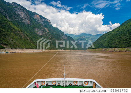 Front of passenger ship on Yangtze river in China Front of passenger ship on Yangtze river in China 91641762
