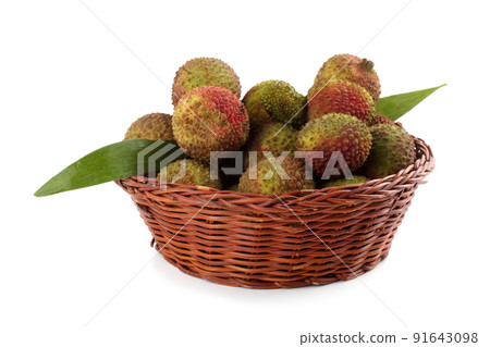 Lychee isolated on white 91643098