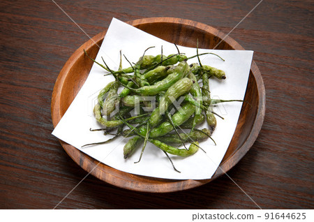 Fried purple radish fruit, pod radish 91644625