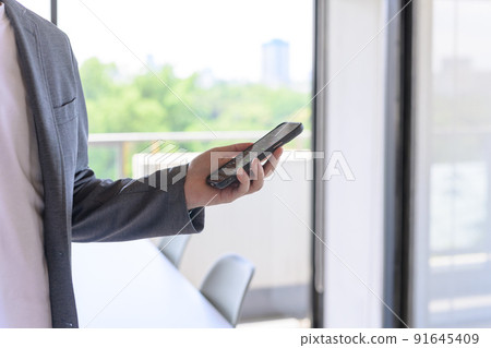 智能手機和男性 91645409