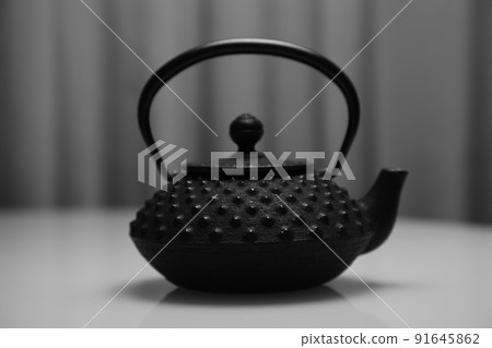 Iron bottle 91645862