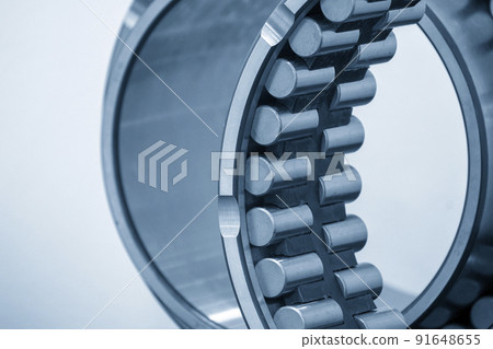 Close up scene of the cylindrical rolling bearing parts. 91648655