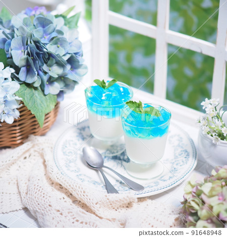 Summer sweets hydrangea-style jelly 91648948