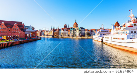 Panorama of the Old Town of Gdansk, Poland Panorama of the Old Town of Gdansk, Poland 91654904