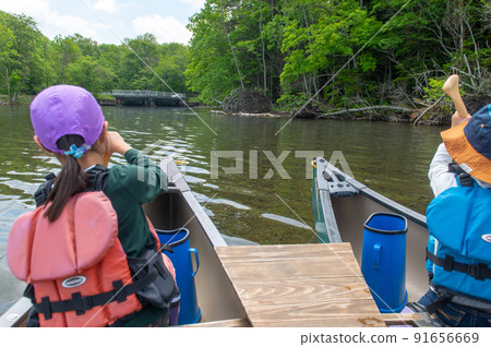 Kushiro River headwaters for canoeing in early summer 91656669