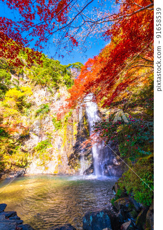 錦州染成的美濃瀑布 錦州染成的美濃瀑布 91658539