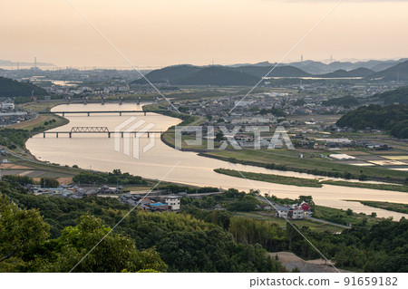 從兵庫縣三木市正法寺山展望台看到的加古川風景 91659182