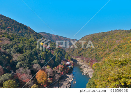 View of Kinshu Hozukyo from Arashiyama Park Observatory 91659668