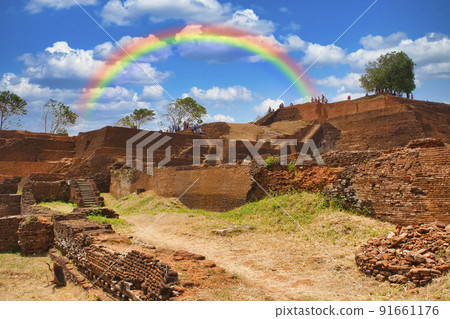 天空古城景觀，錫吉里耶岩 91661176