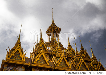 Wat Chantaram and Wat Tha Sung temple, Crystal Sanctuary 100 m long, in Uthai Thani, Thailand Wat Chantaram and Wat Tha Sung temple, Crystal Sanctuary 100 m long, in Uthai Thani, Thailand 91661208