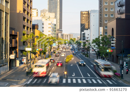 Traffic at the north intersection of Noboricho Elementary School on Jonan-dori Avenue, Hiroshima City 91663270