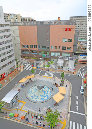 Itabashi Station and Station Square East Exit 91664361