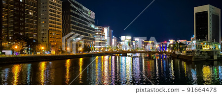 Night view of Hakata Nakasu, the largest entertainment district in Kyushu 91664478
