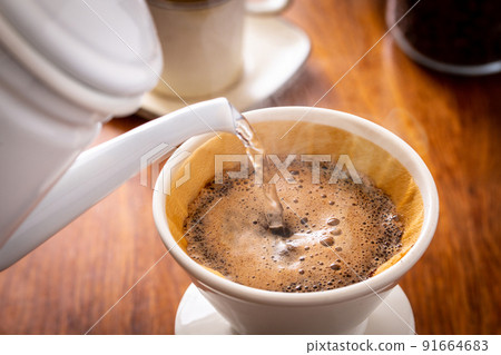 To make coffee To make coffee 91664683