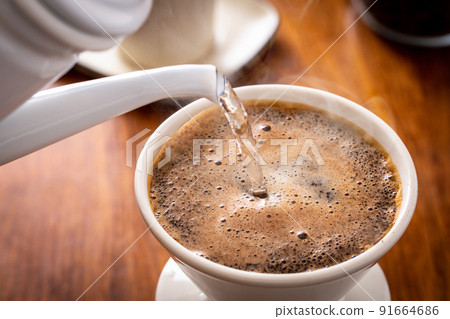 To make coffee To make coffee 91664686