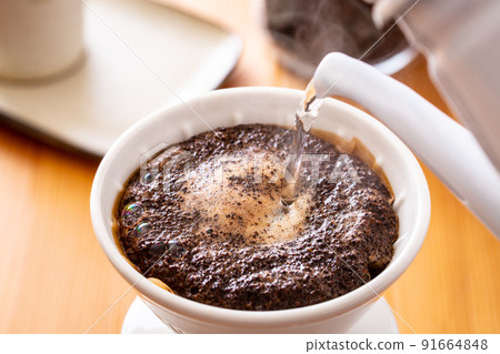 To make coffee 91664848