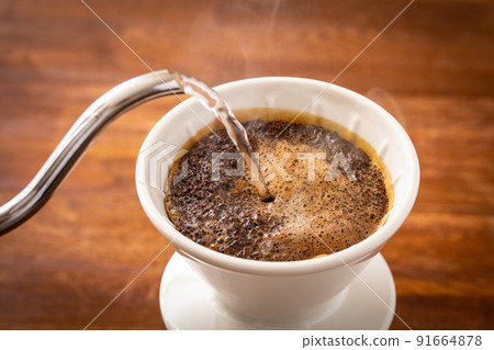 To make coffee To make coffee 91664878